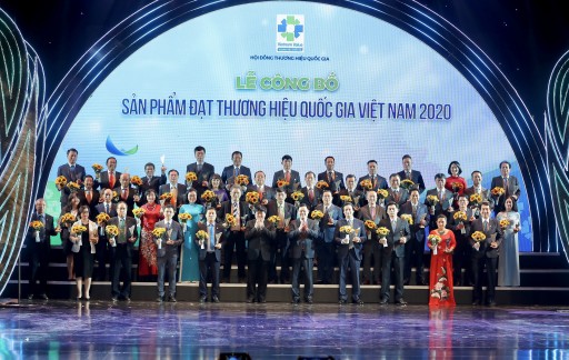 Austdoor - Cửa cuốn đầu tiên và duy nhất 2 lần đạt Thương hiệu quốc gia