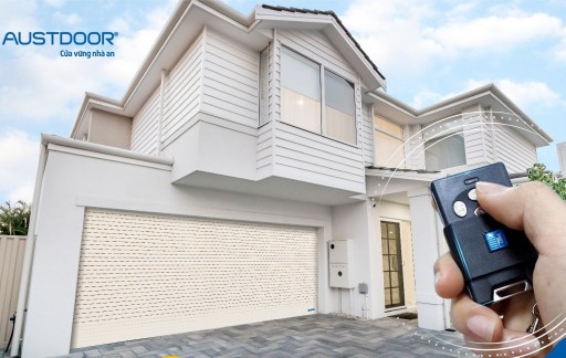 Gợi ý 3 cách sử dụng tay điều khiển cửa cuốn bền lâu